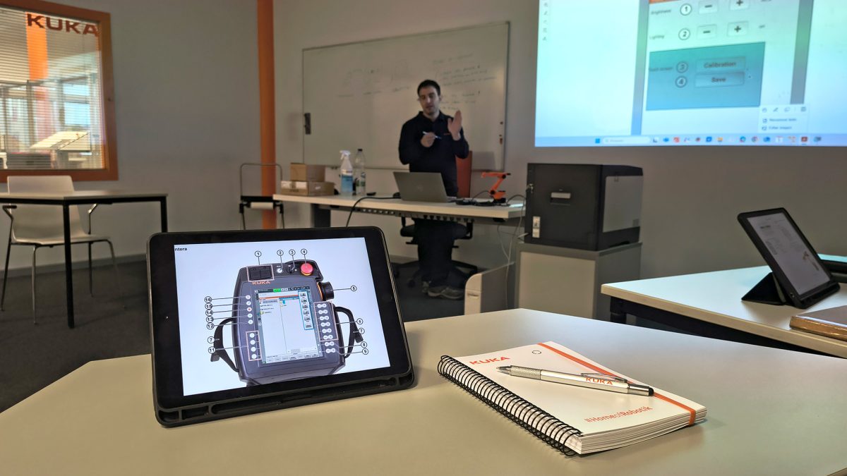 Terminamos formación técnica con KUKA en Vitoria 2 11 1