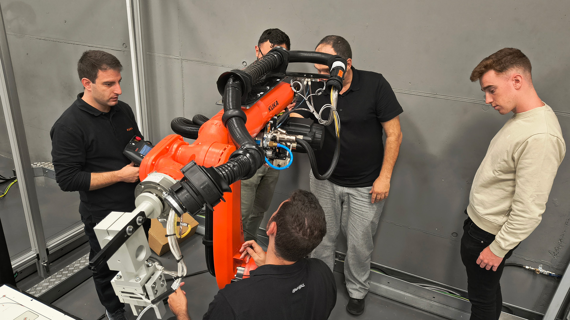 Terminamos formación técnica con KUKA en Vitoria 6 88